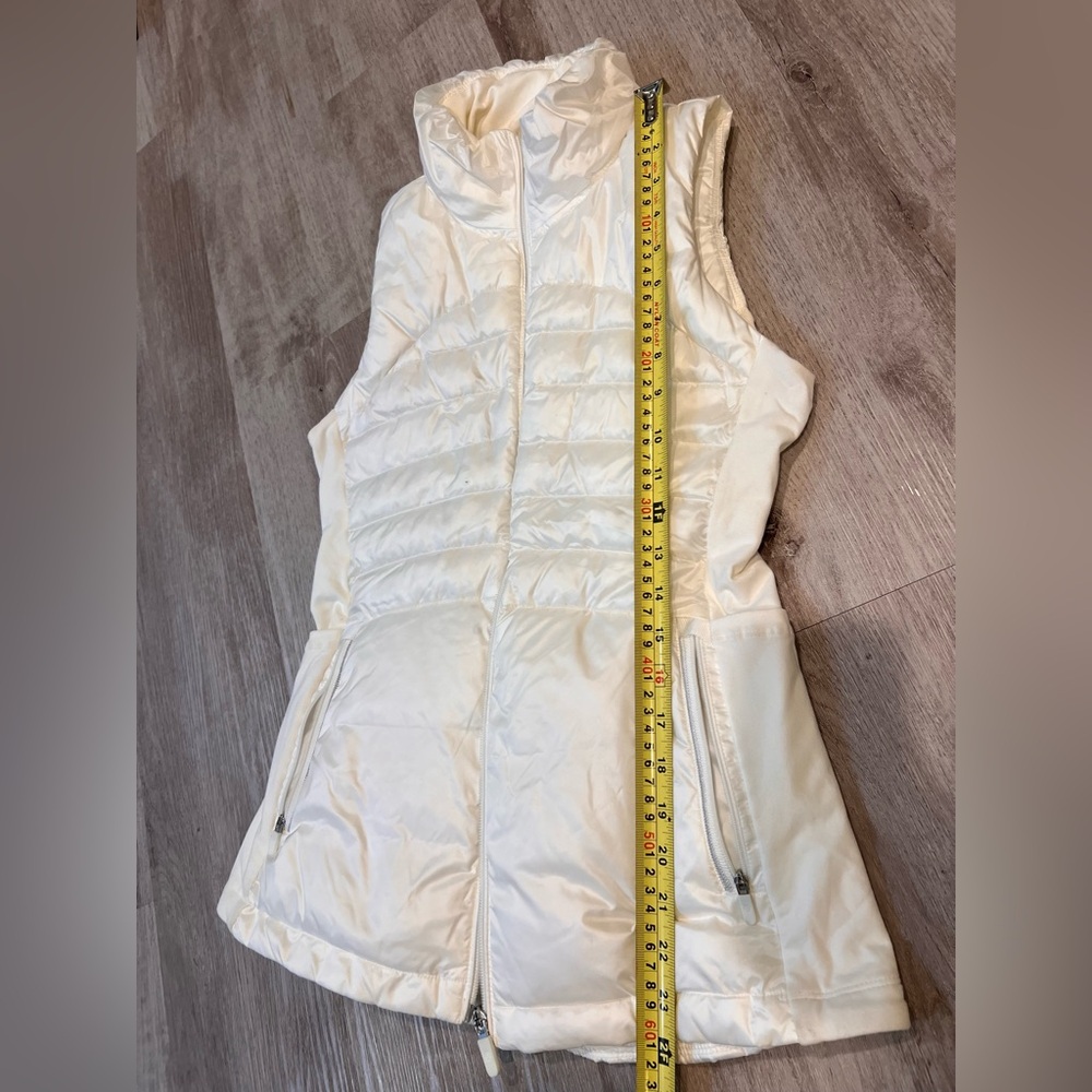 Lululemon Down for a Run Vest, size small - Picture 11 of 12